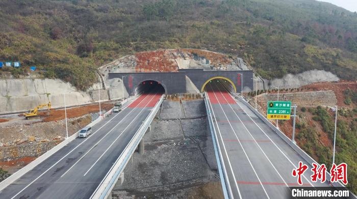 临连高速公路建成通车 成为湖南至粤港澳大湾区的新高速公路