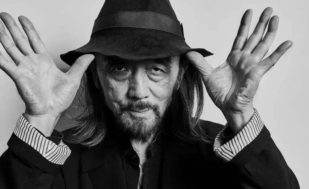 跨越世纪的无性别服饰正在成为95后的衣柜