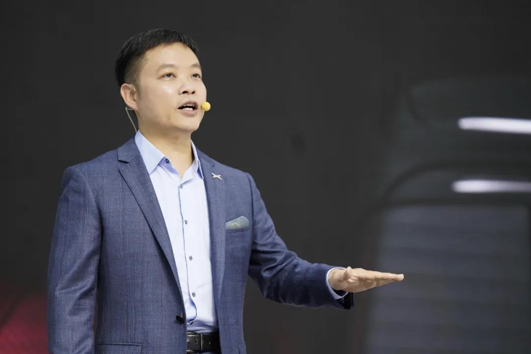 何肖鹏:“今天你永远不会放弃我 明天我就