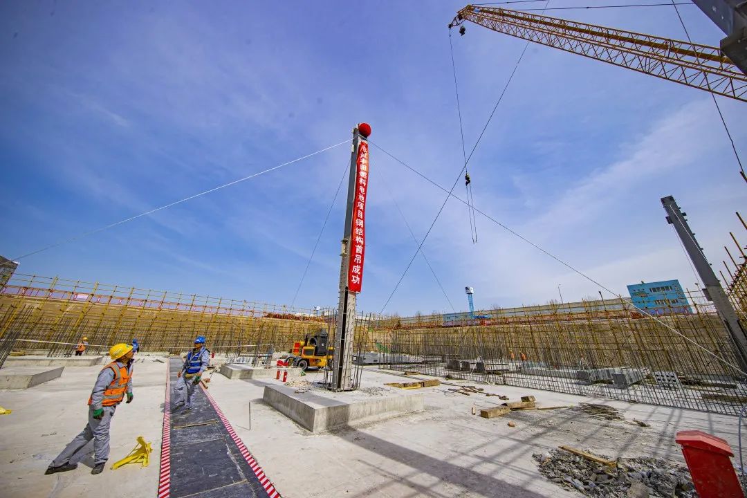 首根钢柱完成吊装！北京经开区这一重大外资