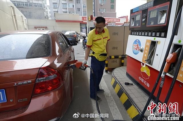 成品油调价再度搁浅 年内呈现出“两涨一跌