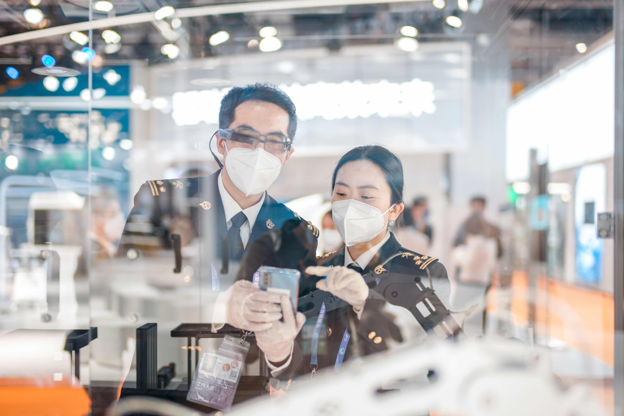 上海海关：五届进博会累计监管展品三千余批