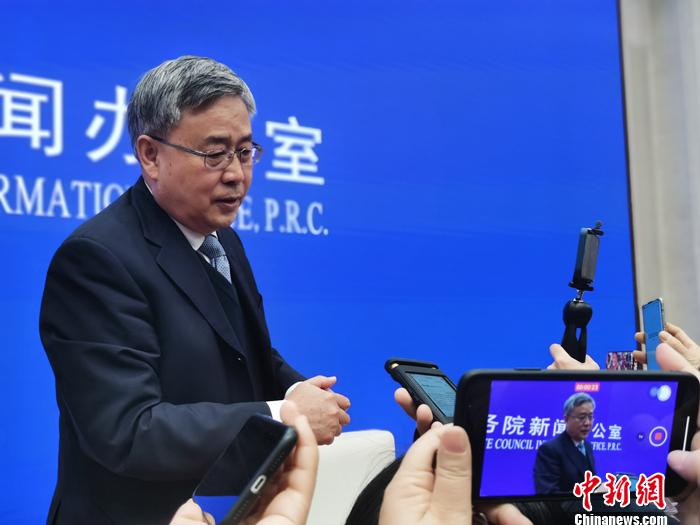 两会前部长们为释放这些民生信号发出了沉重